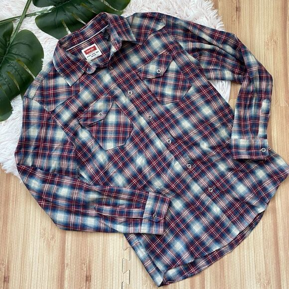 Wrangler Plaid Long Sleeve Blue & Red Button Up Shirt sz M - Picture 1 of 7